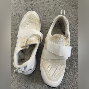 White tiem cycle shoes